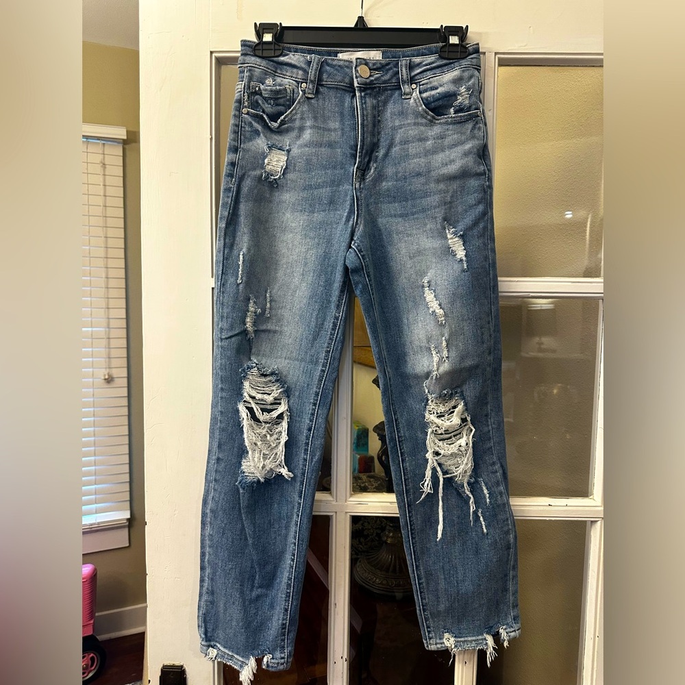 Risen Distressed Jeans Size 3/26